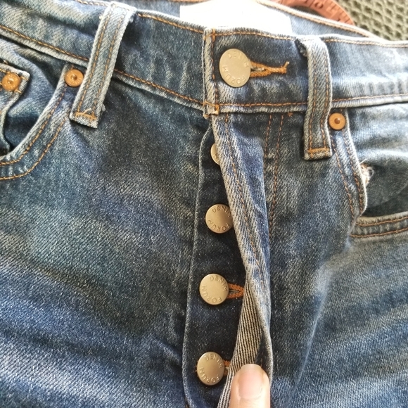 Aritzia - Denim Forum | The Yoko High Rise Slim Jean - Picture 3 of 9